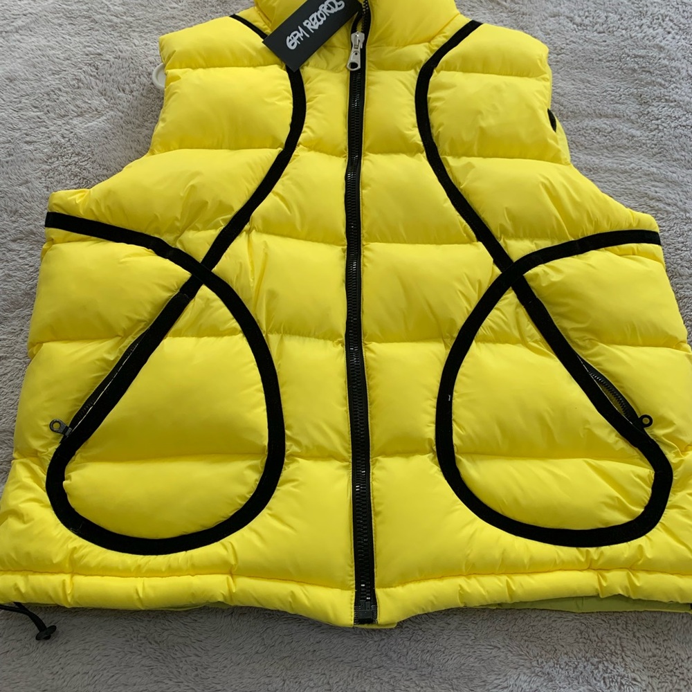 6PM VEST - Picture 4 of 9